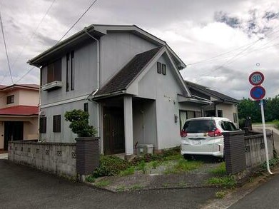 豊前市塔田 2階建 4LDK